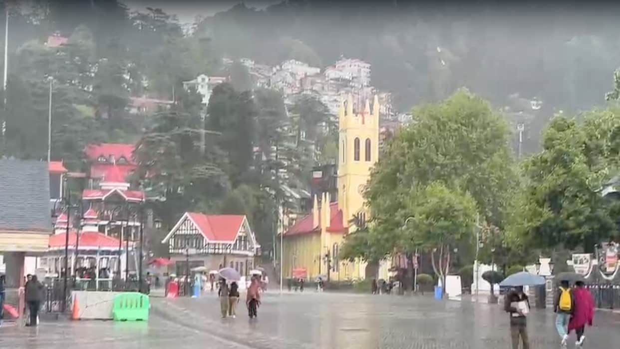 Heavy rain lashes Shimla, humidity rises in the plains; rain alert issued for five districts today as well.