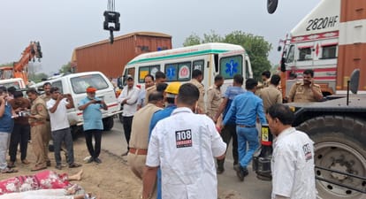 Orai Road Accident Storytellers Desperate Plea Brother Please Save Us Eight Bodies Lay Scattered on the Road
