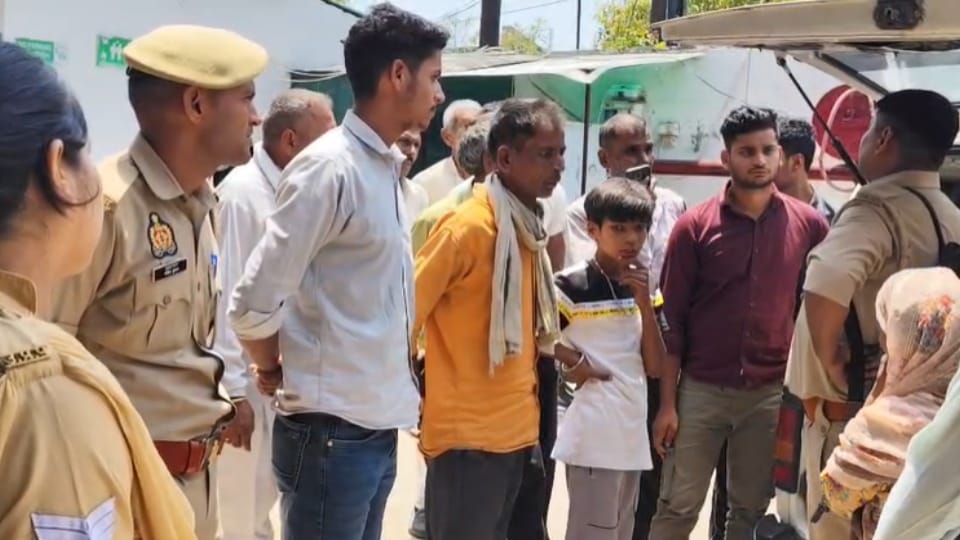 Drunk Bullet Rider Hits E-Rickshaw in Meerut’s Ganganagar, Young Woman Dies