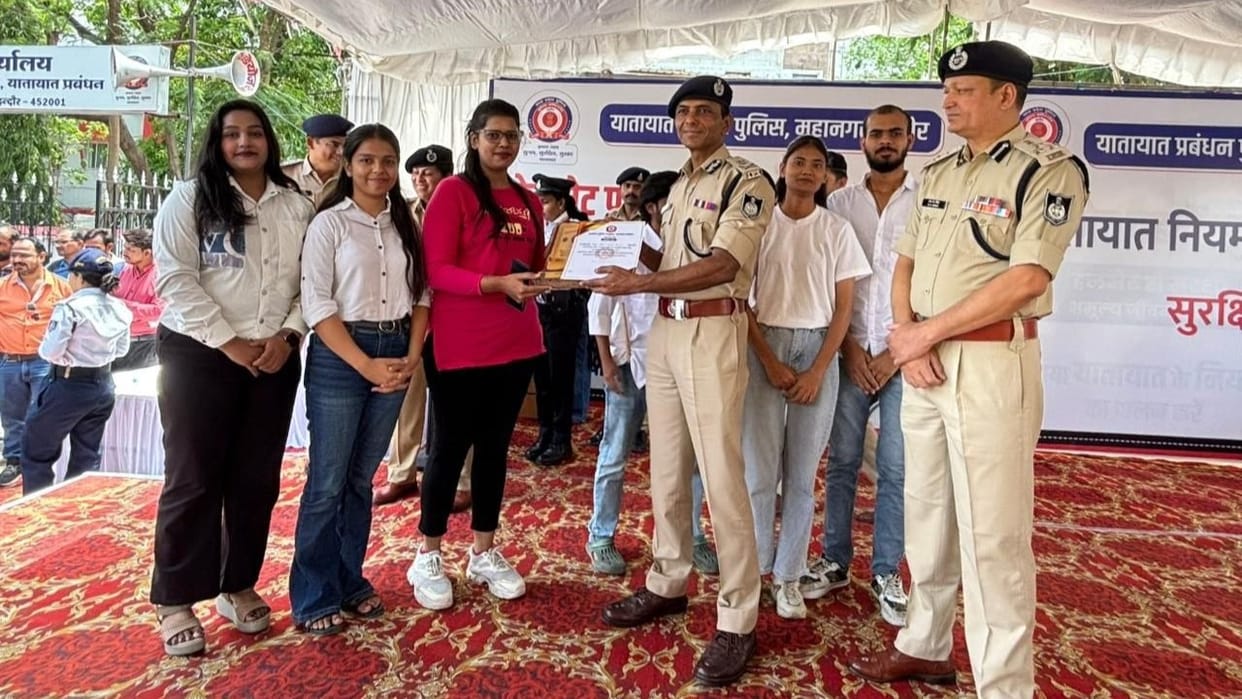 Indore News citizens join Traffic Prahari campaign to assist Police