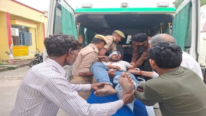 Sleeper Bus Collides with Parked Truck On Ganga Expressway in Budaun