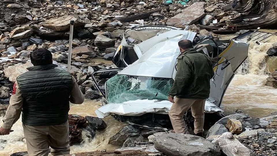 Poonch: Car falls 250 meters down into drain on Mughal Road, three people die