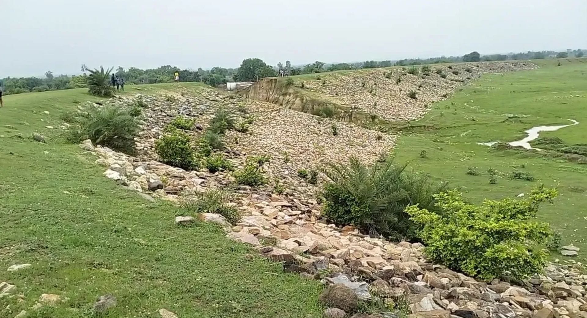 बदहाल स्थिति में जयप्रकाश डैम