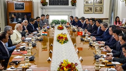 pm modi meets president of Vietnam to lam at Hyderabad house