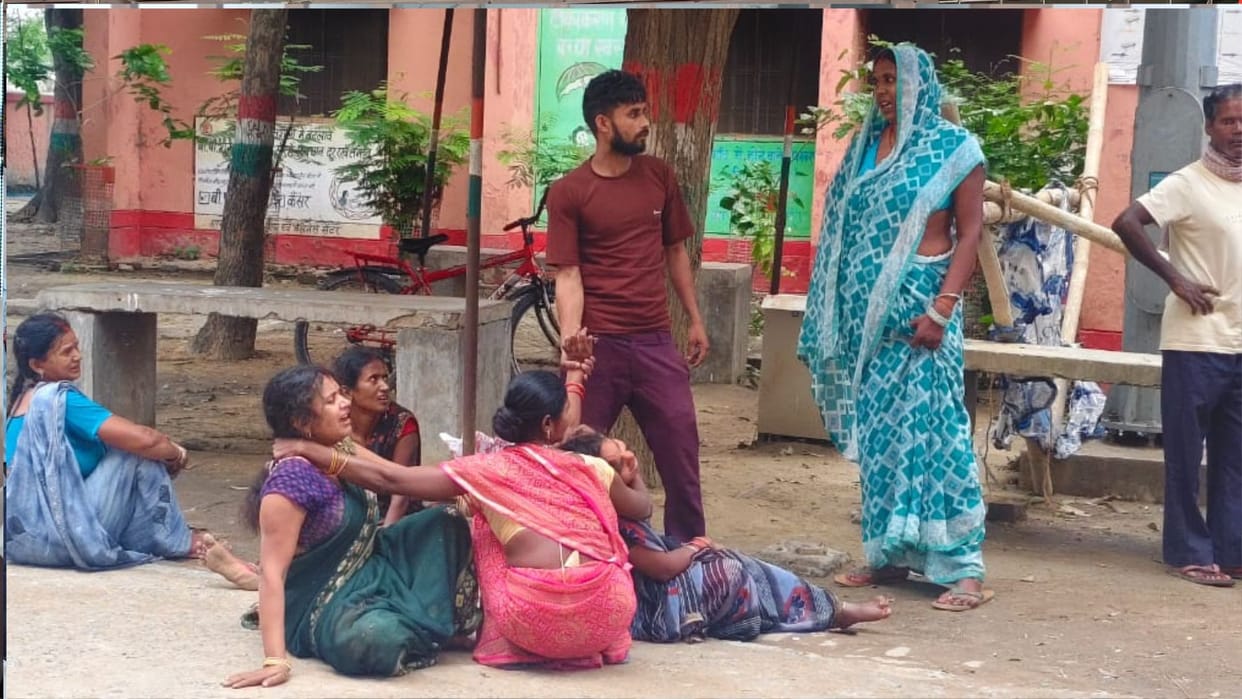 Youth dies of snakebite in Kushinagar, villagers vandalise health centre