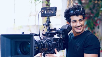 sanjay mishra as sai baba in palash muchhal directed film tera sai poster and release date out