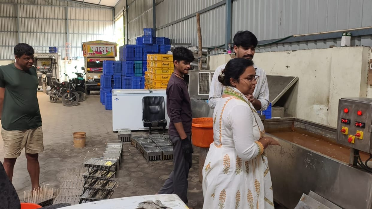 Indore News Food Safety Department raids and shuts down illegal ice cream factory
