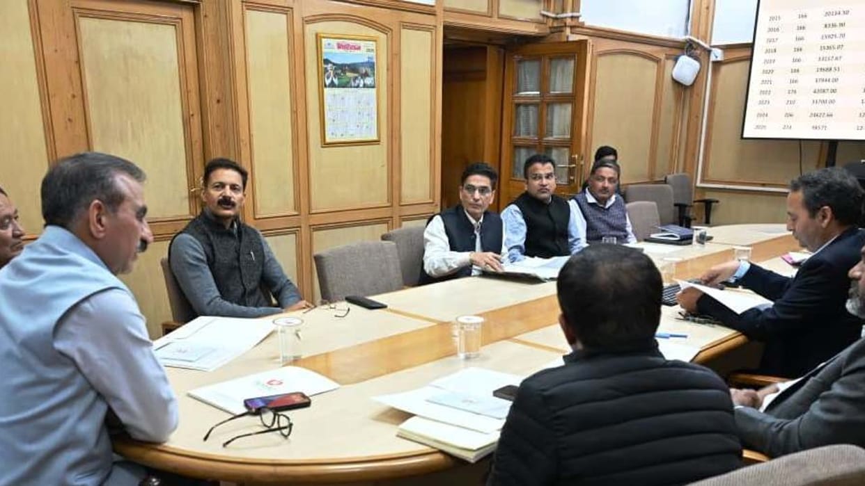 Himachal CM Sukhu directs HPMC to make adequate arrangements for apple procurement