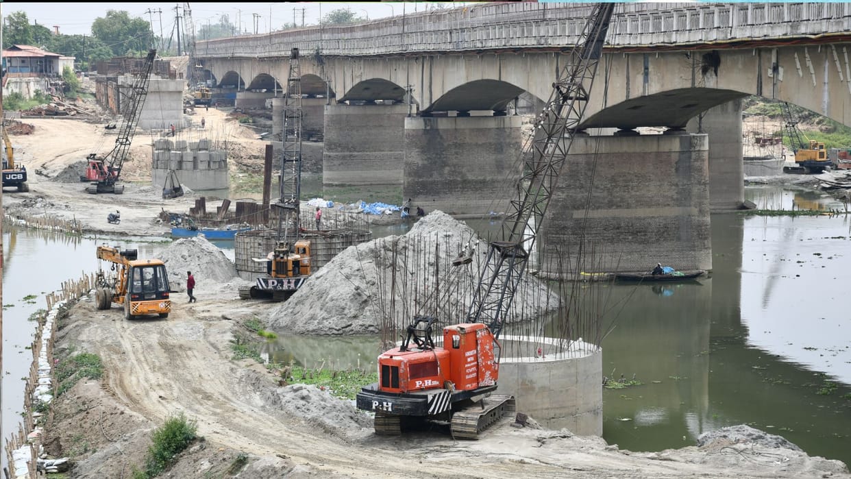 Crooked pillar of under-construction Rajghat bridge in Gorakhpur could not be straightened even after a year.