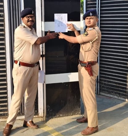 Police tighten noose on MLA's brother in Gopalganj notice pasted at Satish Pandey's residence bihar news