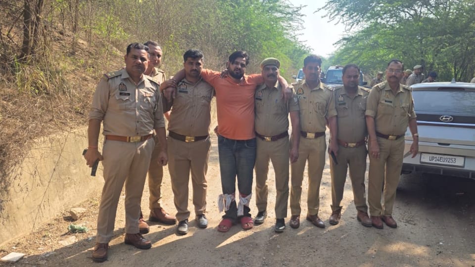LLB Student Shot Dead IN Greater Noida Dispute over Burning Garbage 3 minute 5-second live video surfaces