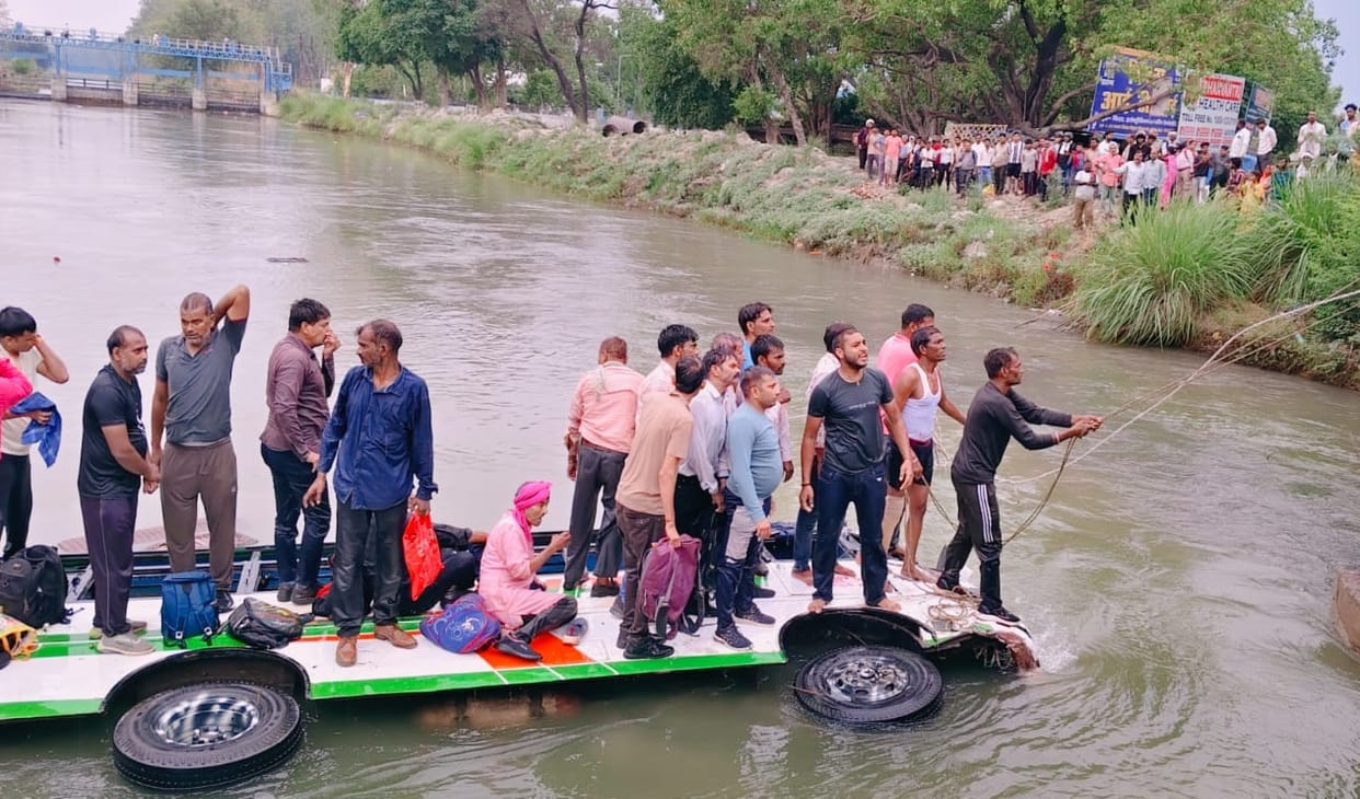 Kanpur Bus carrying employees plunges into canal after being struck by dumper here is how 19 lives were saved