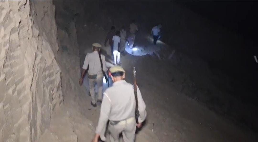 Hamirpur Boat Accident Boat capsizes due to boatmans negligence search underway for six lives
