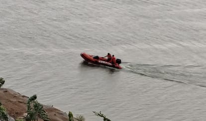 Hamirpur Boat Tragedy Three Bodies Recovered from Yamuna NDRF and SDRF Conducting Search Operations