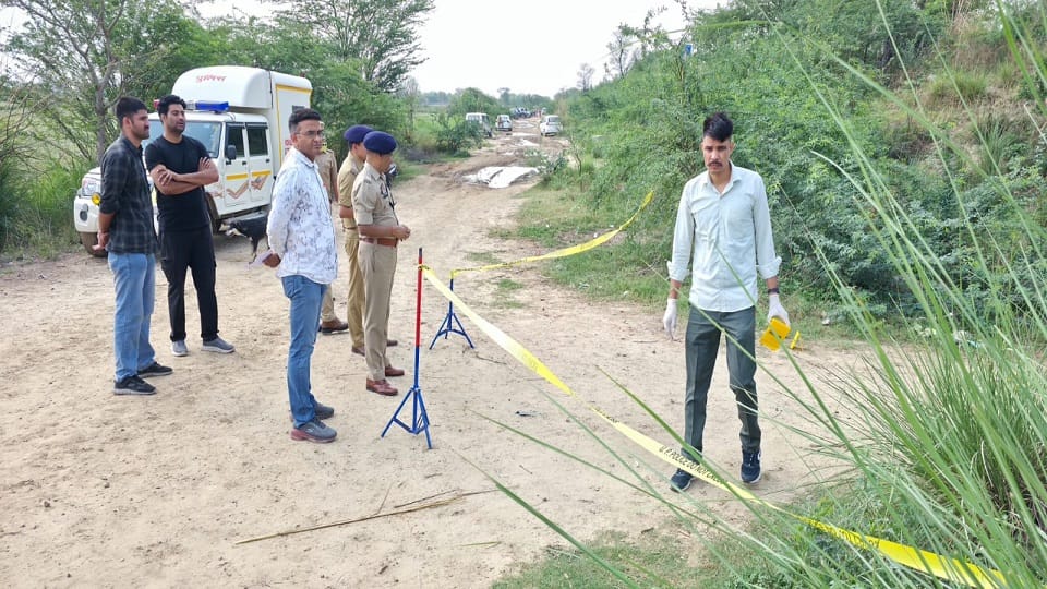 Two Dacoits Killed in Police Encounter in Mathura, Linked to 30 Lakh Robbery