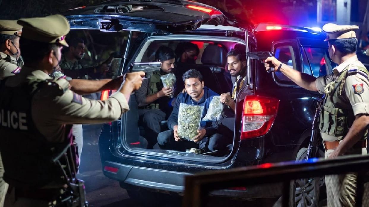 UP Cannabis Worth Arrives in Lucknow from Bangkok, Clears Airport Security; Here is How the 'Orga
