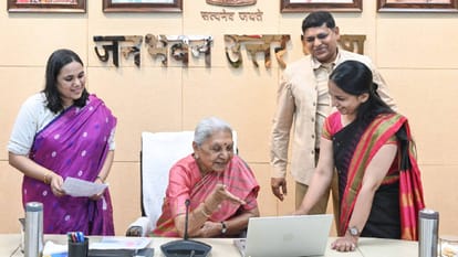 राज्यपाल आनंदी बेन।