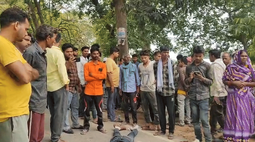Sitapur: Grandmother and Grandson Riding Bike Killed in Collision with Unidentified Vehicle