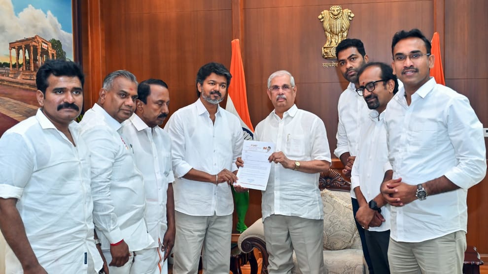 Tamil Nadu Government Formation Dispute Constitutional Experts on Governor Discretion
