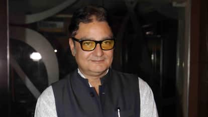 vinay pathak exclusive interview actor shared about his films and social media