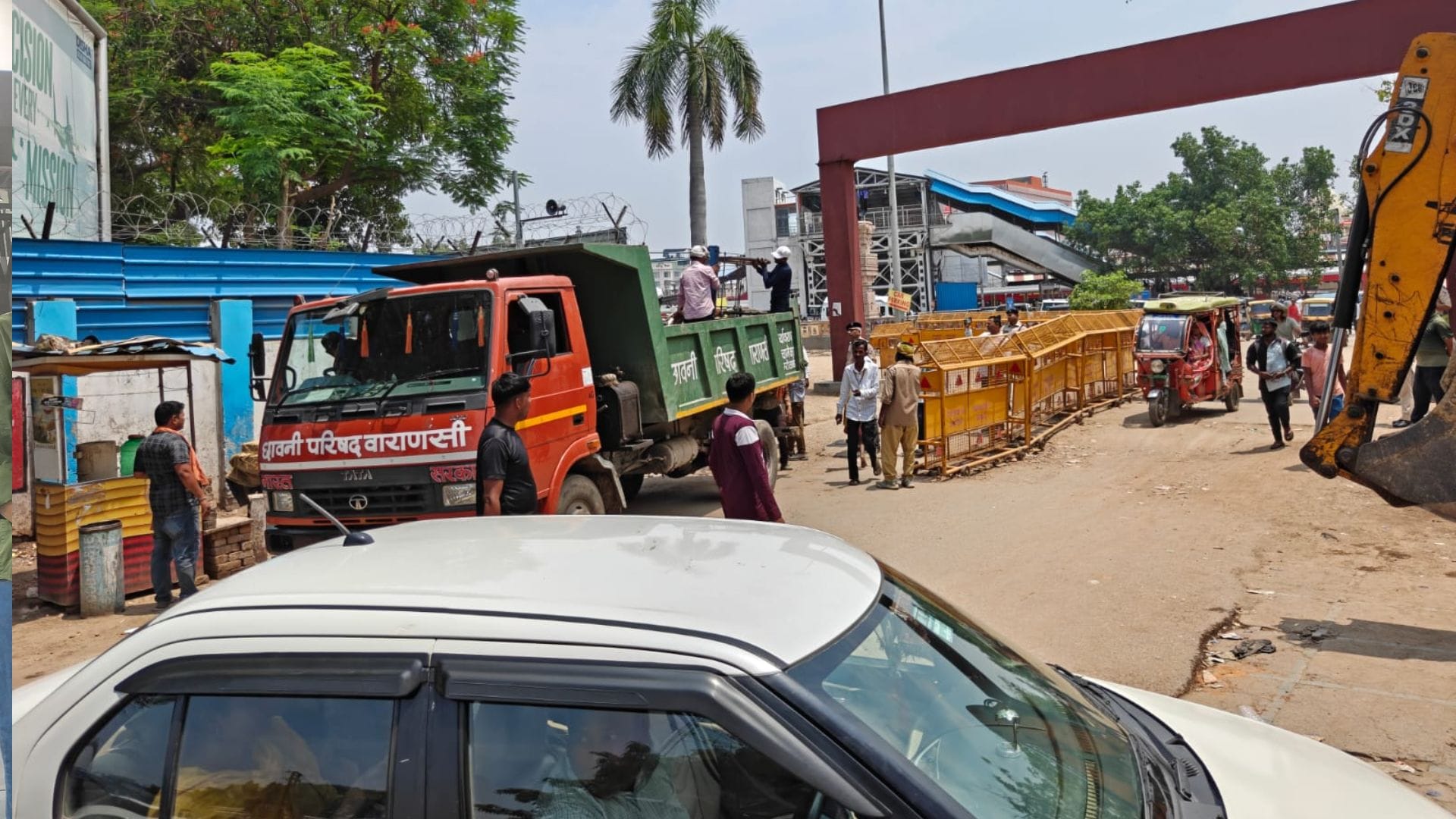 Bulldozer Action in Varanasi Encroachments Removed in Presence of Police Forces