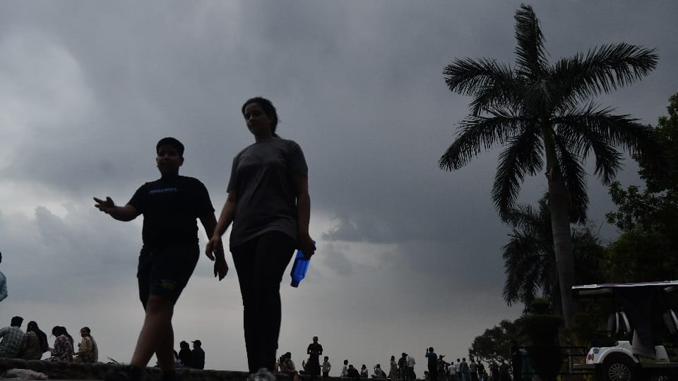 monsoon will arrive in Tricity in 48 hours heavy rains from July 2 to 4 bringing relief
