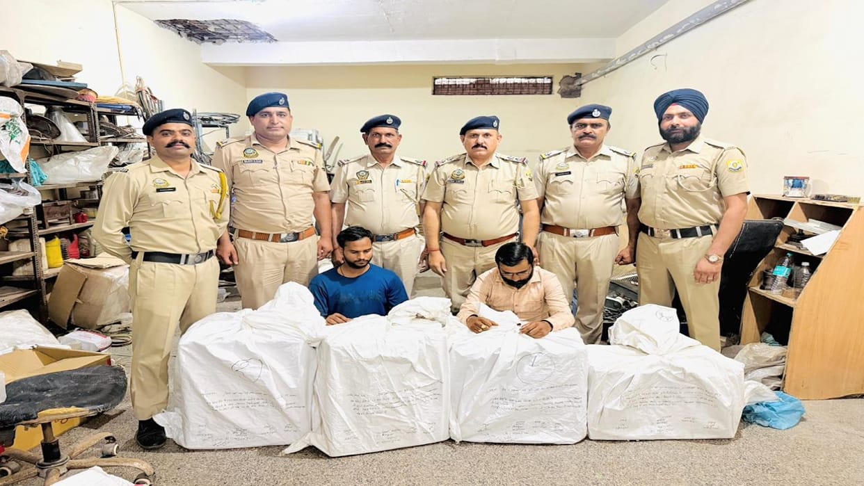 Large Cache of Narcotic Drugs Seized in Baddi; Two Accused Arrested, Including 2.23 Lakh Pills