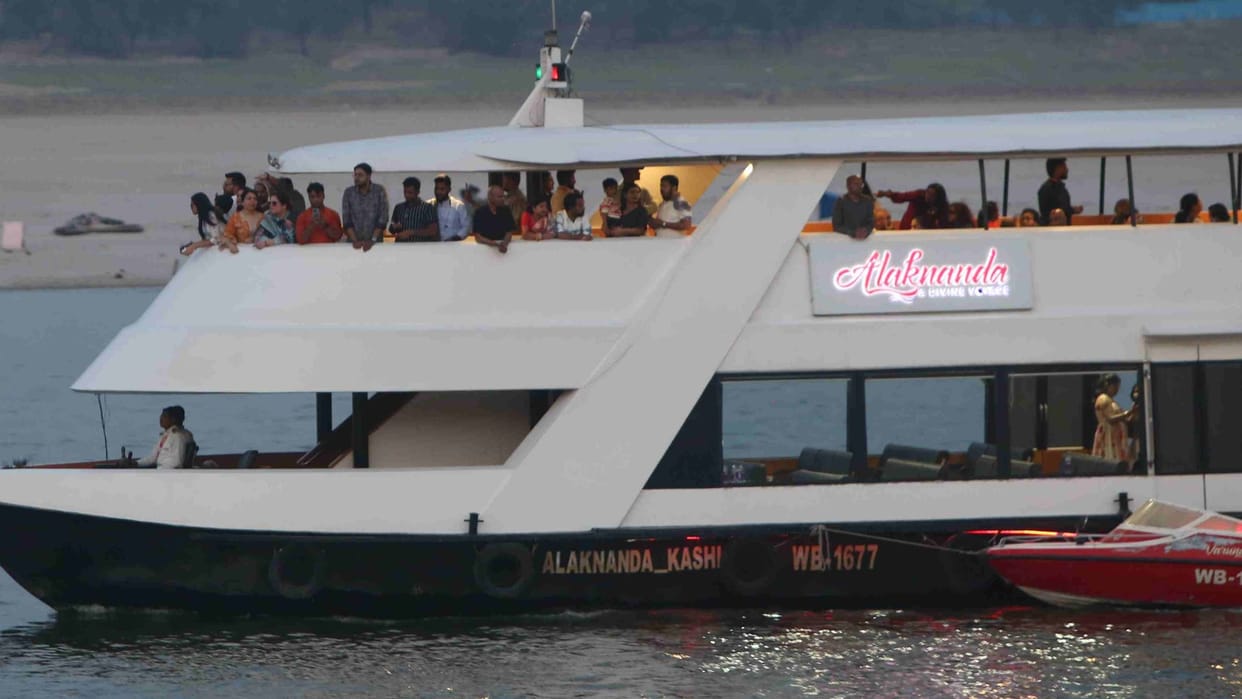 Operation of small boats halted in Varanasi while larger ones not inspected either
