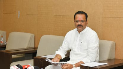 गुजरात के मंत्री जीतू वाघाणी