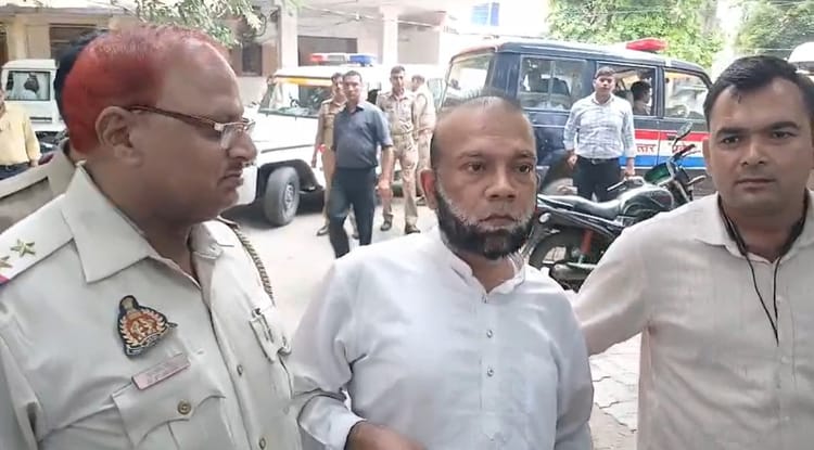 कानपुर ‘महा-घोटाला’: महफूज ने 400 कारोबारियों के 3200 करोड़ ट्रांसफर कराए, 25 लाख की लूट ने खोल दिया काला राज