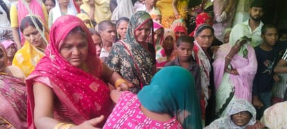 Farrukhabad Youth Suicide Man Returning From Vadodara Found Hanging In Locked Room At Home