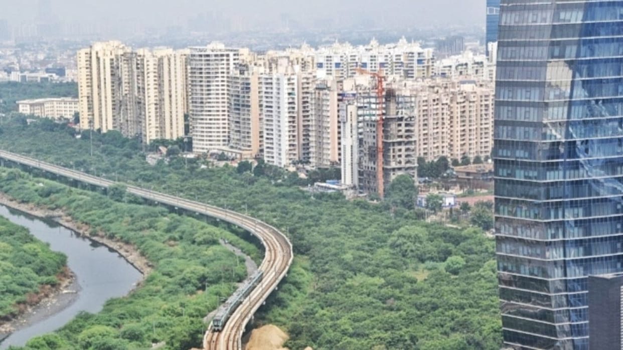up RERA launches online complaint against illegal transfer charges to check arbitrariness of builders
