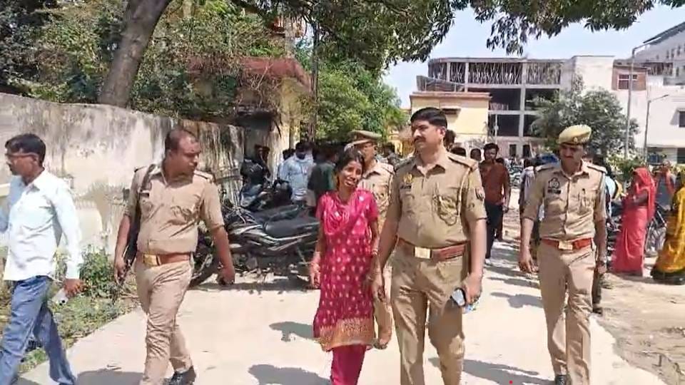 Youth Lured Under Pretext of Being Showed Pistol to Amethi Shot Dead Police Launch Manhunt