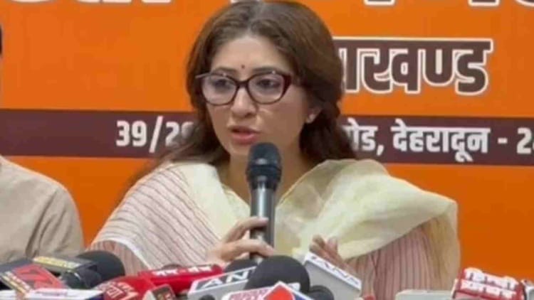 Uttarakhand Politics: भाजपा महिला मोर्चा का एलान, तीन दिन प्रदेशभर में विपक्षी दलों का किया जाएगा पुतला दहन