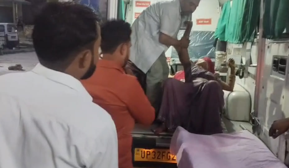 Accident in Kanpur Dehat: Father and Daughter Killed, Eight Injured in Auto-Loader Collision