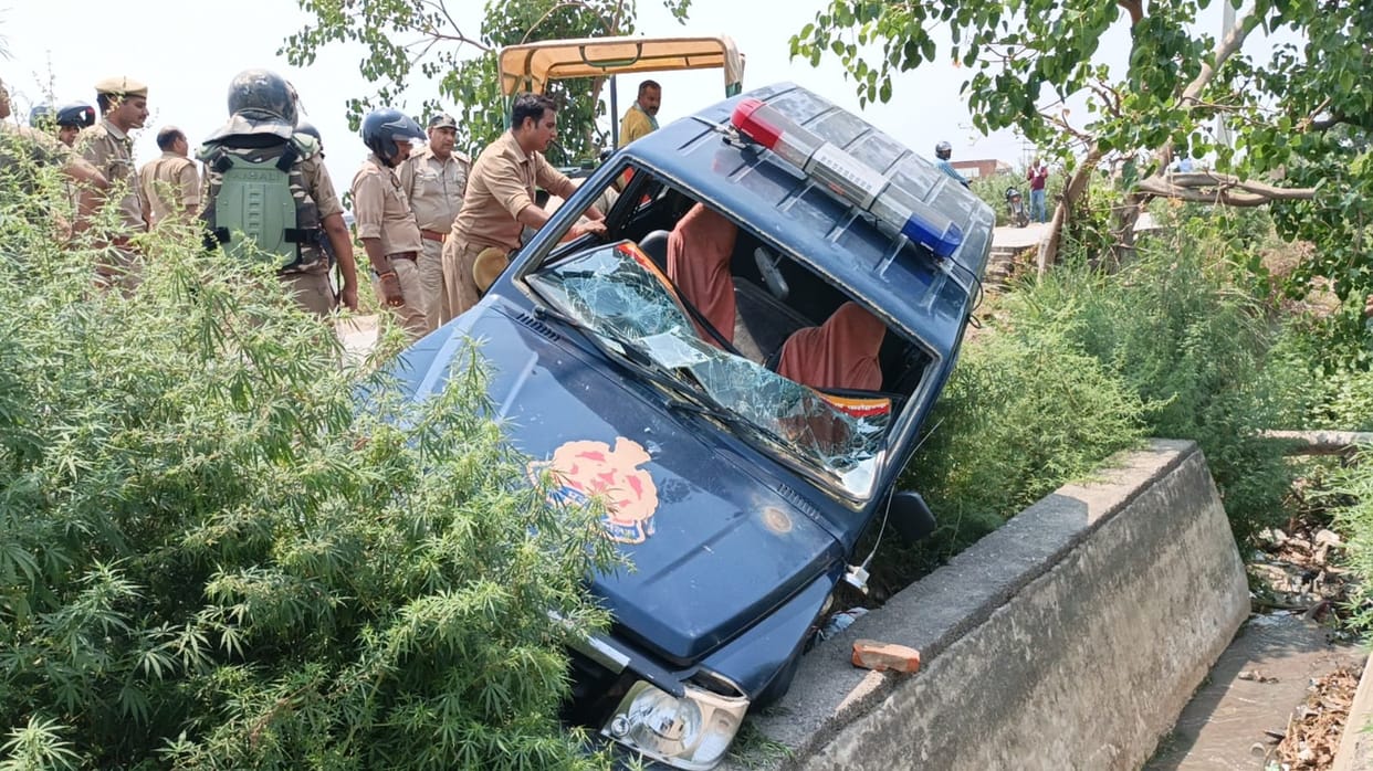 Farrukhabad youth body found in pond, stone pelting over liquor shop protest injures five policemen