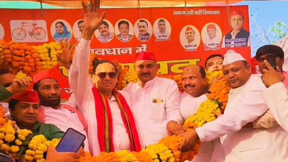 SP Leader Naseemuddin Siddiqui Upset Over Ticket Demand, Walks Out Mid-Event in Moradabad