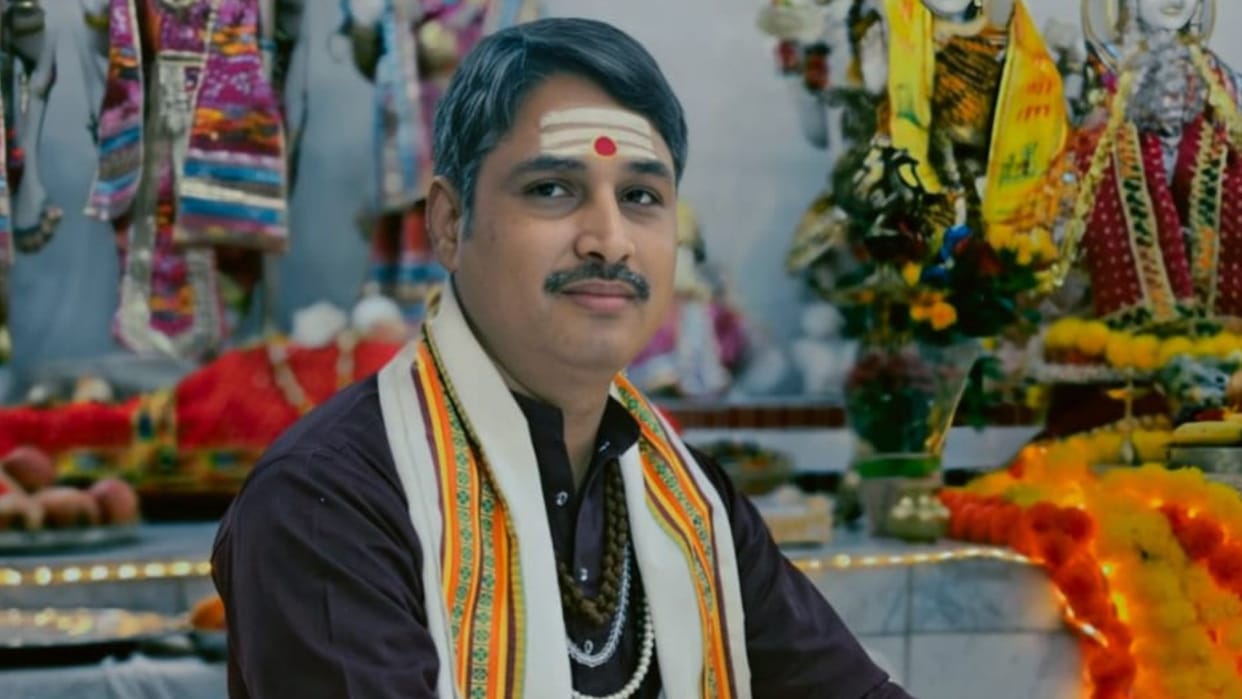 Pandit from Kashi Becomes Priest Swedish Hindu Temple After Clearing Interview Krishna Kant Salary