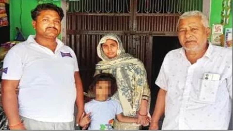 Mathura Robbery Case Family Members Hang Upside Down Two Criminals Gunned Down in Encounter