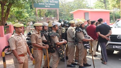 Saharanpur: MP Chandrashekhar reached the hospital to know the condition of the injured people