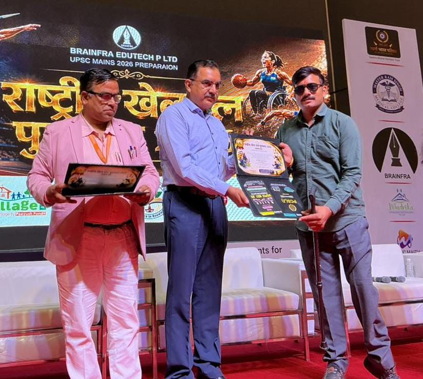 Kanpur para athlete Mahendra Singh honored with National Sports Ratna for international para darts achievement