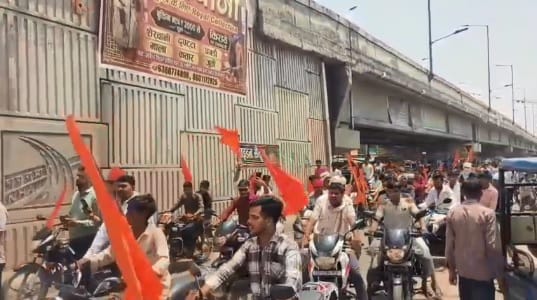 Kanpur Maharana Pratap Takes to Bulldozer Town Resounds with Chants Birth Anniversary Celebrations