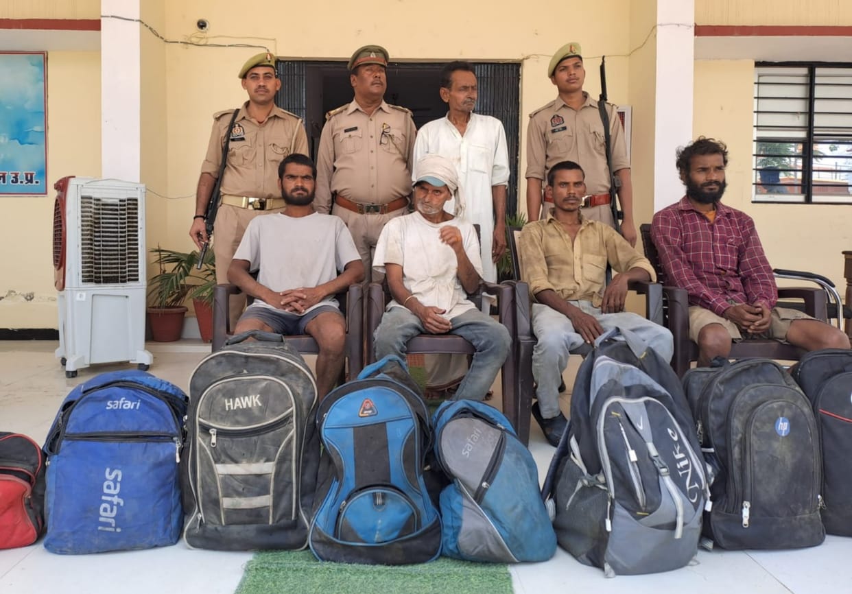 Jalaun Four Bonded Laborers Rescued from Tin-Shed Prison Helpless Victims Weep Bitterly Lock Is Opened