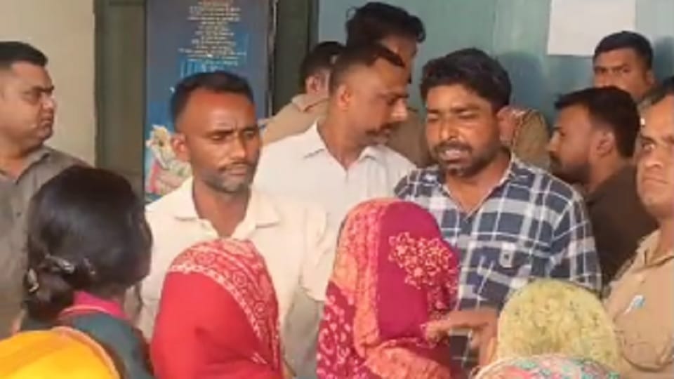 UP: Prisoner dies under suspicious circumstances in Bijnor jail, dead body found hanging on a tree