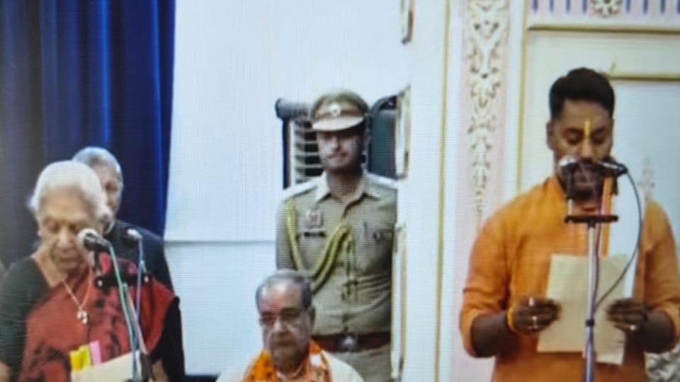 Surendra Diler, Minister of State in the UP Government