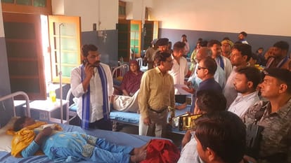 Saharanpur: MP Chandrashekhar reached the hospital to know the condition of the injured people