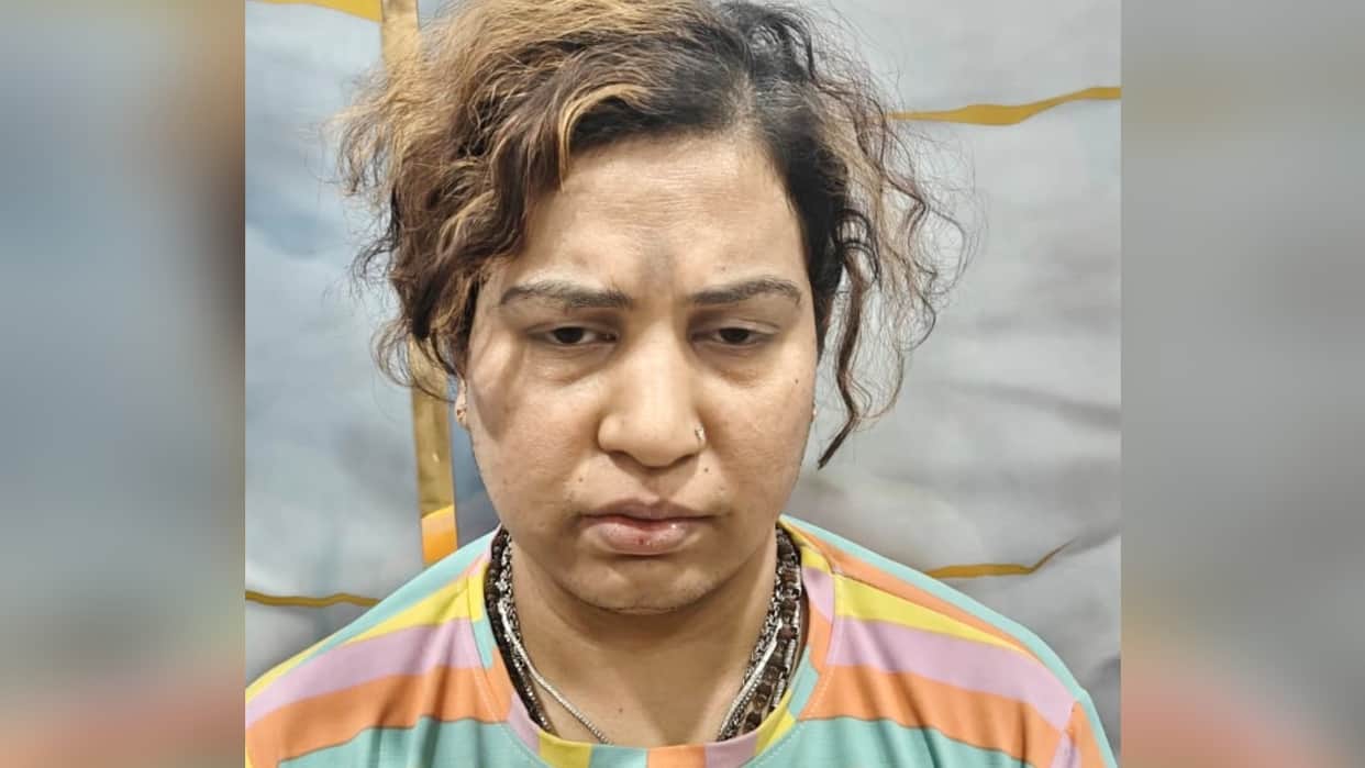 university clerk is a key associate of fake ias Vipra Sharma he abetted the fraud in Bareilly