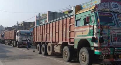 Bihar Massive Traffic Jam in Bariarpur After Vikramshila Bridge Closure Trucks Queued Up for four Km on NH-80