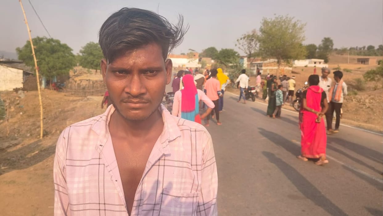 Wife killed and six others injured including husband after tempo overturns in sonbhadra