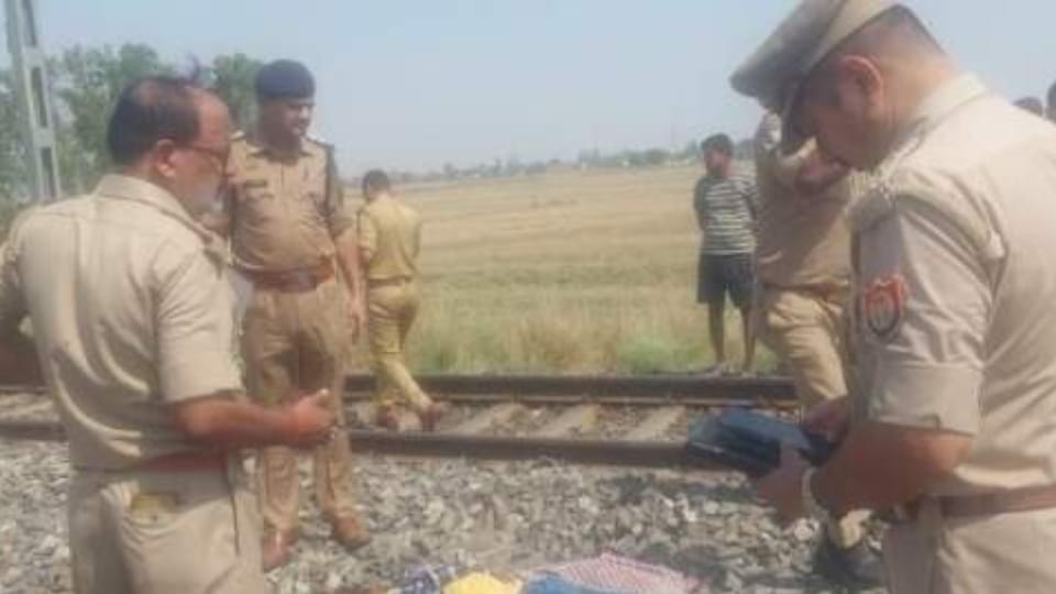 Murder In moving train in UP Murder five minutes after train left Kuchaman station